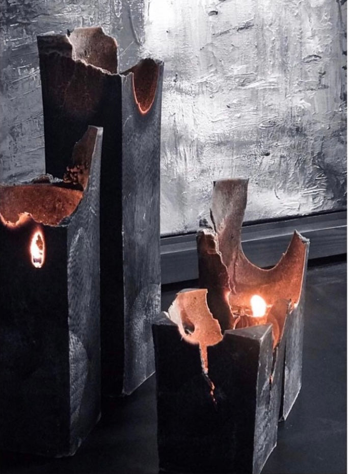 BLACK CANDLE