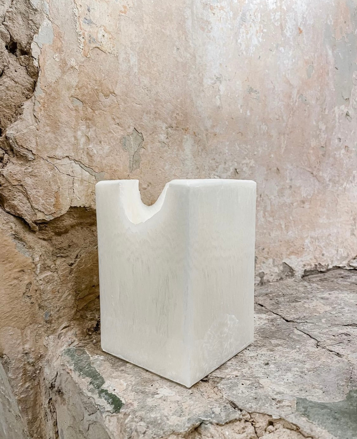 WHITE CANDLE