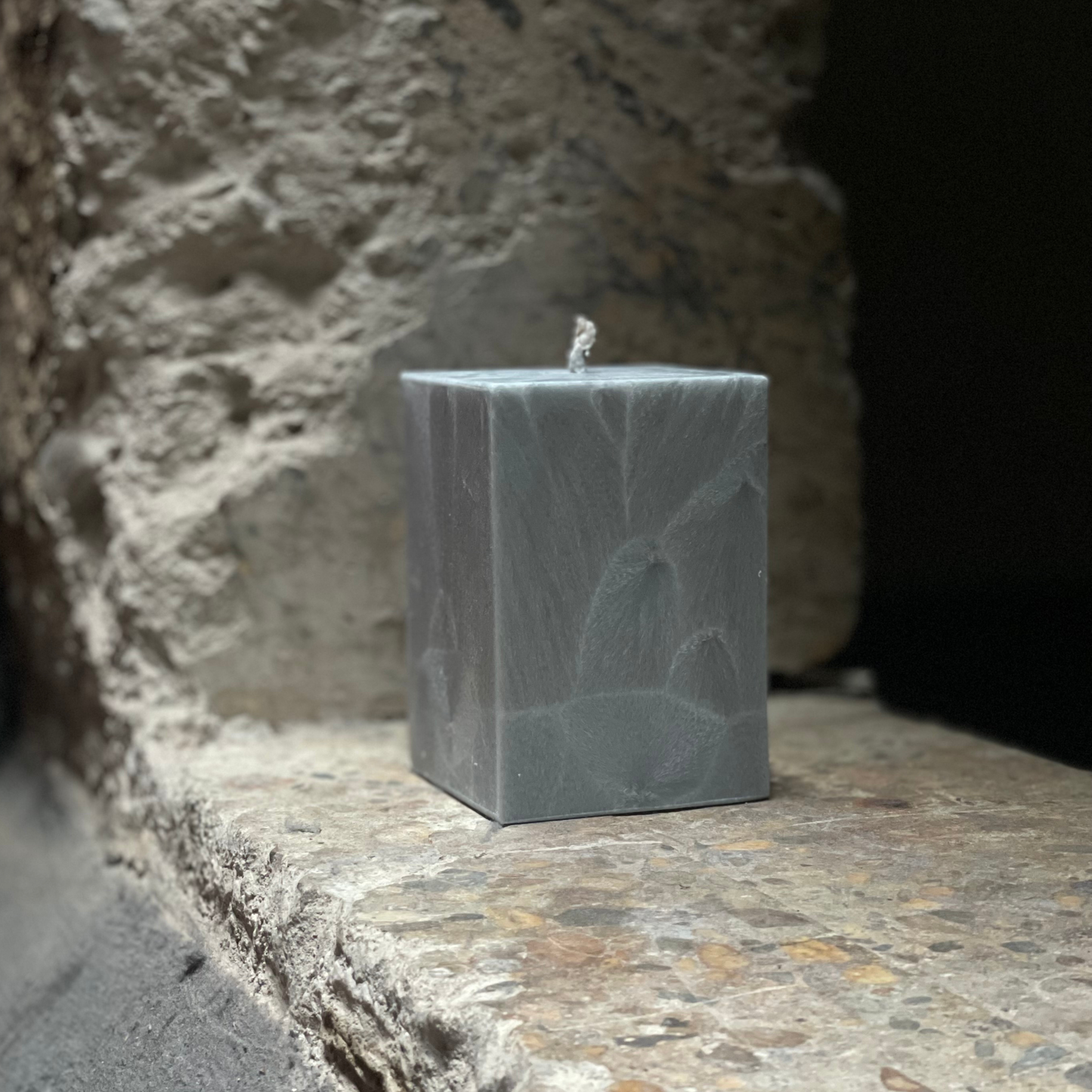 GRAY CANDLE
